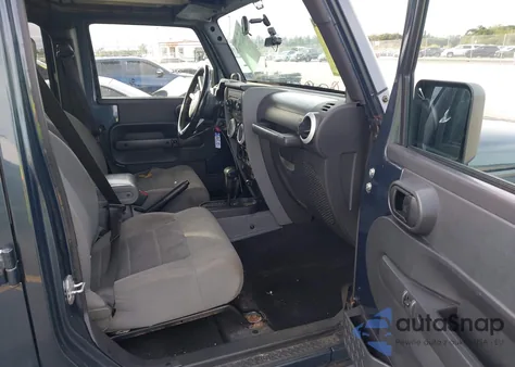 2008 Jeep Wrangler Unlimited Sahara z USA, uszkodzony, nr VIN 1J4GA59188L587461